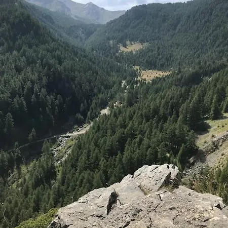 Dans Le Hameau Du Melezet * Les Orres